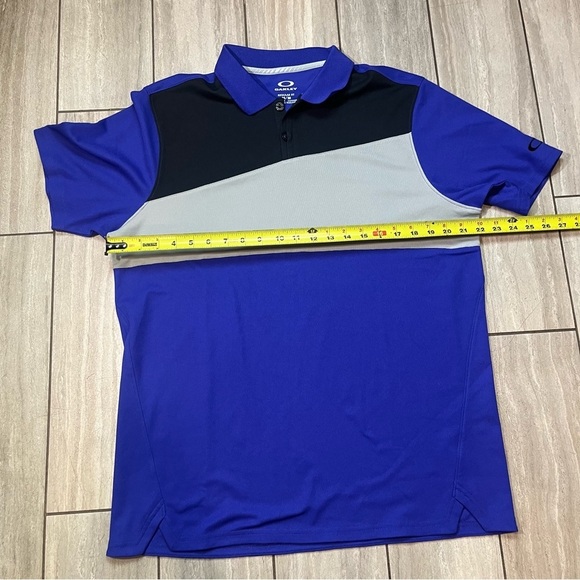 Oakley Men's Colorblock O-Hydrolix Quick Dry Golf Polo Shirt in Medium - Picture 3 of 6
